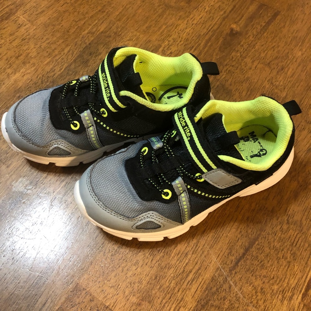 Stride Rite M2P Memory Foam Sneakers 12.5M